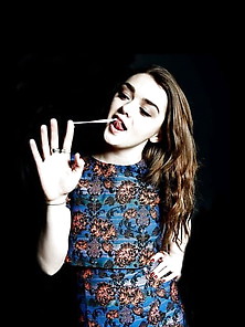 Masturbate To Maisie