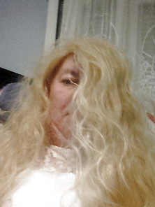 Moi Habiller En Femme 4 Avec Une Perruque Blonde