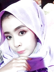 Gadis Melayu Tudung Narathiwat. 2