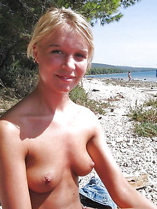 Nudist Women And A Few Men 113