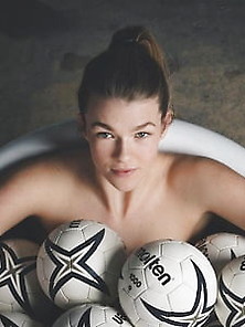 Tess Wester - Dutch Handball Keeper 2