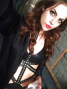 Elizabeth Gillies 3