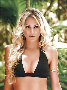 Happy 35! Anna Kournikova