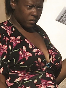 Sexy Black Milf