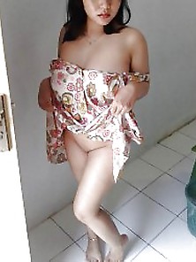 Vania Ayu Mami Elysa..  Gadis Manja Dari Mandhaling