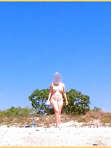 Wifey Fully Nude At The Beach Showing Everyone