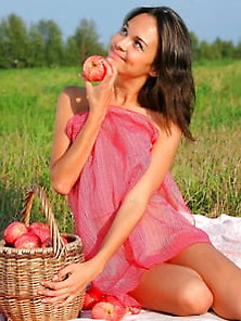 Ingrid And Apple