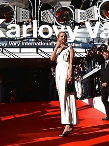 Uma Thurman Red Carpet Karlovy Vary International Ff 6-30-17