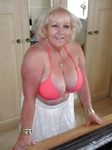 Big Tits Amateur Mature Milf - Wife - Gilf - Granny