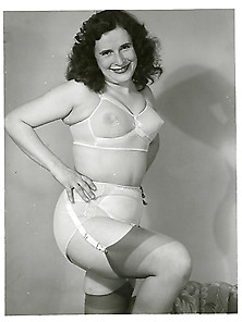 Vintage Lady's & Lingerie -Num-002