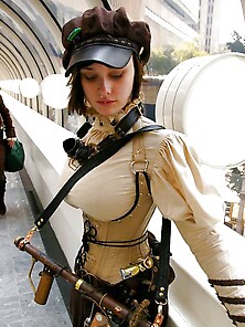 Steampunk Girls From Dragoncon