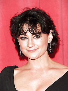 Natalie J Robb