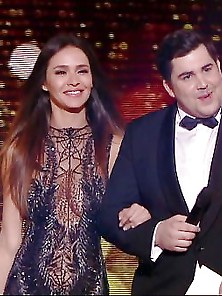 Leila Ben Khalifa Downblouse In Les Zawards 2017