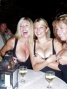 Moms Flashing