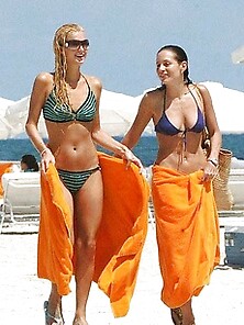Paris Hilton Hot Tight Body In A Little Bikini