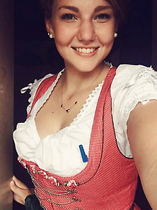 Sexy Dirndl Girls 284