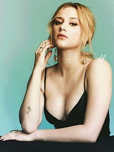 Lili Reinhart