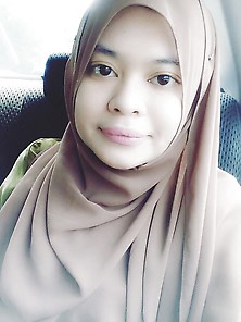 Malay Hijab Gurl