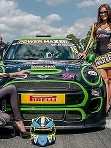 The Girls Of Motorsport