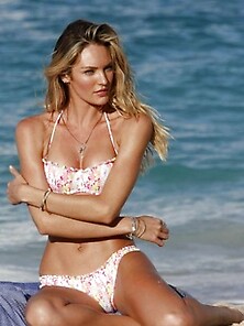 Sexy Candice Swanepoel Heats Up St.  Barts