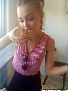 Lily Rose Depp Nude