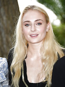 Sophie Turner Venice Film Festival 2016