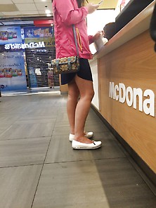 Great Legs In Mcdonxld