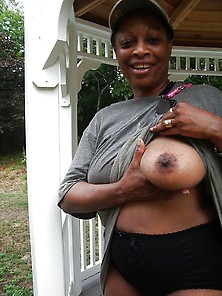 Black Milfs