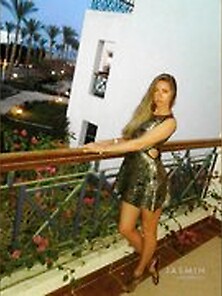 Bisexual striptease