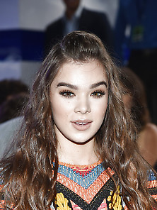 Hailee Steinfeld Vmas 2016