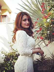 Desi Paki Hajra Khan From Altamash Dental College Karachi