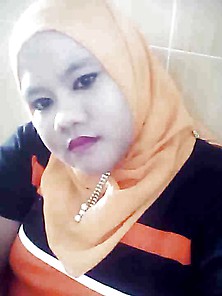 Malay-Janda Tudung Tengah Ngidam Batang