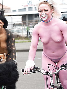 Random Fremont Solstice Parade Girls 5