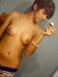 Selfpics Of Sweet Teeny