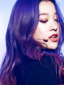 Loona Choerry