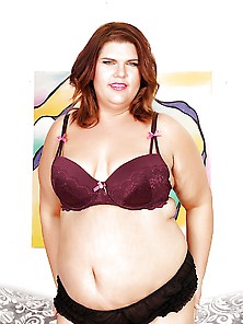 Horny Plumper Danni Dawson Looks Hot