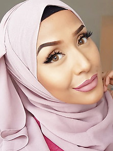 Pretty Hijabi Milf Rehana Y