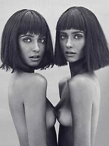 Elisha Herbert & Renee Herbert Topless