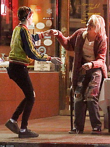 Cara Delevingne & Paris Jackson O&a On A Date 3-22-18