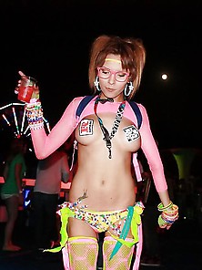 Raver Girls