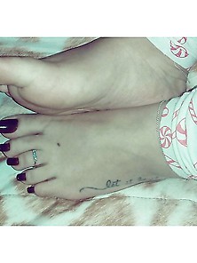 More Of Dodo's Pretty Hot Feet !