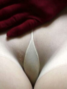 Mummy Cameltoe