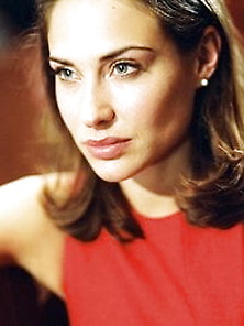 Claire Forlani